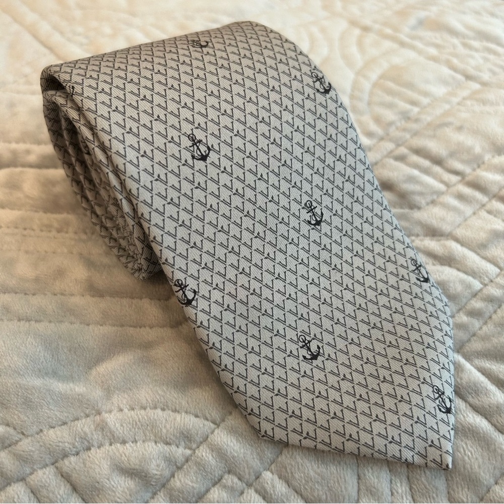 VINEYARD VINES Anchors & Vs Silk Tie